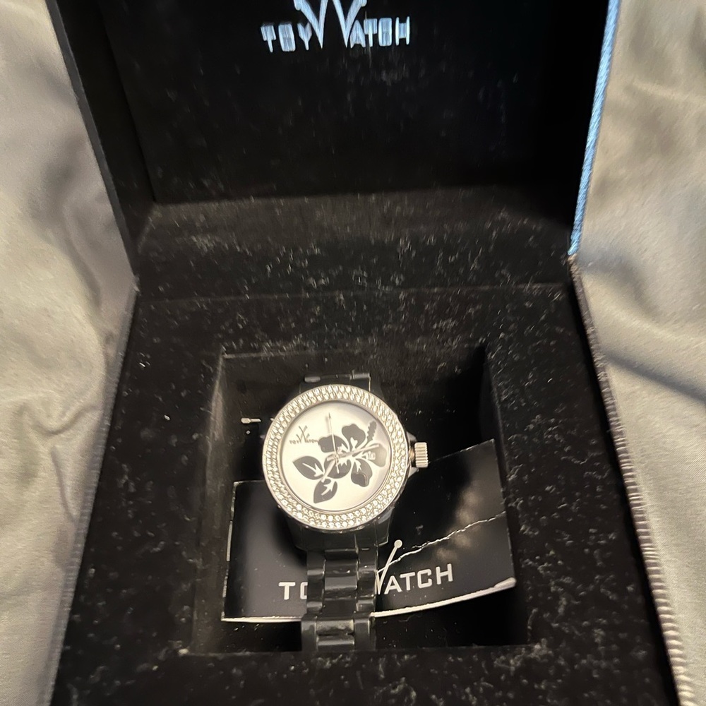 Retro Toy Watch - Picture 2 of 7